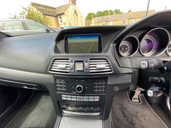 MERCEDES-BENZ E-CLASS 2.1 E250 CDI AMG Line (Premium) Cabriolet 2dr Diesel G-Tronic+ E