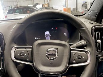 VOLVO C40 Recharge 69kWh Plus SUV 5dr Electric Auto (231 ps)