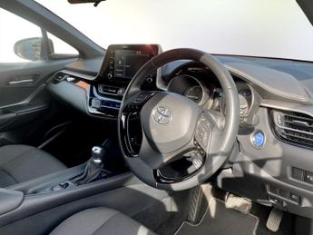TOYOTA C-HR 1.8 VVT-h GPF Icon SUV 5dr Petrol Hybrid CVT Euro 6 (s/s) (122 p