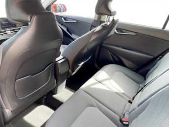 KIA NIRO 1.6h GDi 2 SUV 5dr Petrol Hybrid DCT Euro 6 (s/s) (139 bhp)