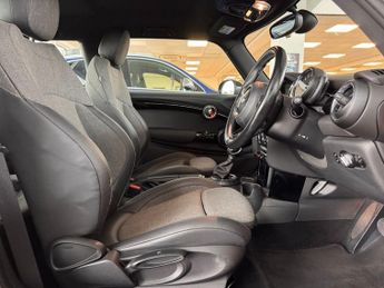 MINI HATCH 1.5 Cooper Hatchback 3dr Petrol Auto Euro 6 (s/s) (136 ps)