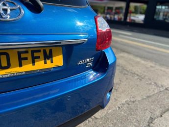 TOYOTA AURIS 1.6 V-Matic SR Hatchback 5dr Petrol Manual Euro 5 (132 ps)