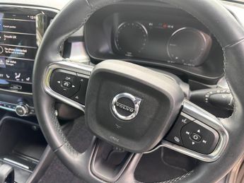 VOLVO XC40 1.5h T4 Recharge 10.7kWh Inscription Expression SUV 5dr Petrol P