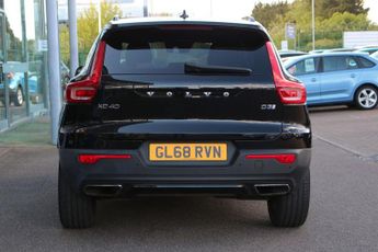 VOLVO XC40 2.0 D3 R-Design SUV 5dr Diesel Auto Euro 6 (s/s) (150 ps)