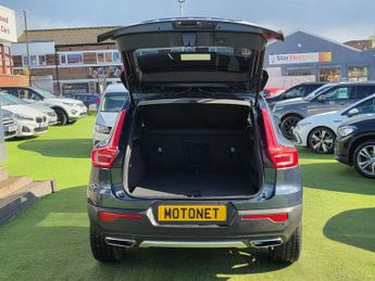 VOLVO XC40 2.0 D3 Inscription Pro SUV 5dr Diesel AUTOMATIC Euro 6 (s/s) (15