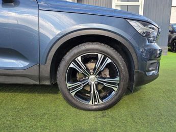 VOLVO XC40 2.0 D3 Inscription Pro SUV 5dr Diesel AUTOMATIC Euro 6 (s/s) (15