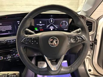 VAUXHALL MOKKA ELECTRIC 50kWh Elite Premium SUV 5dr Electric Auto (136 ps)