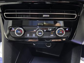 VAUXHALL MOKKA ELECTRIC 50kWh Elite Premium SUV 5dr Electric Auto (136 ps)