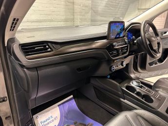 FORD KUGA 2.5 Duratec 14.4kWh Vignale SUV 5dr Petrol Plug-in Hybrid CVT Eu