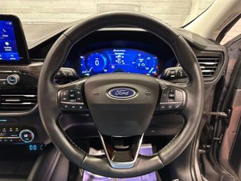 FORD KUGA 2.5 Duratec 14.4kWh Vignale SUV 5dr Petrol Plug-in Hybrid CVT Eu