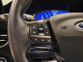 FORD KUGA 2.5 Duratec 14.4kWh Vignale SUV 5dr Petrol Plug-in Hybrid CVT Eu