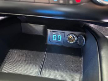 FORD KUGA 2.5 Duratec 14.4kWh Vignale SUV 5dr Petrol Plug-in Hybrid CVT Eu