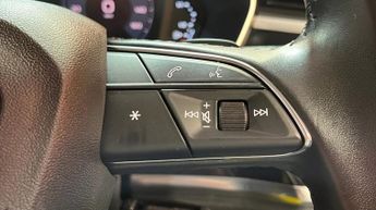AUDI Q3 1.5 TFSI CoD 35 Sport SUV 5dr Petrol S Tronic Euro 6 (s/s) (150 
