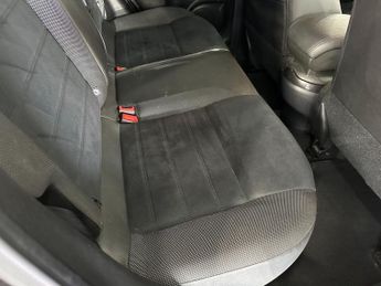 NISSAN JUKE 1.6 N-Connecta SUV 5dr Petrol XTRON Euro 6 (117 ps)
