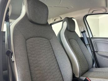 RENAULT ZOE R135 52kWh Iconic Hatchback 5dr Electric Auto (i, Rapid Charge) 