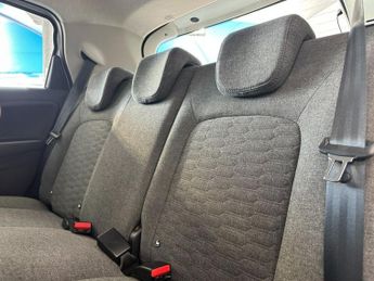 RENAULT ZOE R135 52kWh Iconic Hatchback 5dr Electric Auto (i, Rapid Charge) 