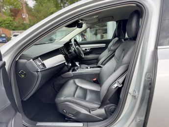 VOLVO S90 2.0 D4 Momentum Saloon 4dr Diesel Auto Euro 6 (s/s) (190 ps)