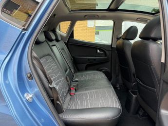 KIA VENGA 1.6 3 MPV 5dr Petrol Auto Euro 5 (Sat Nav) (123 bhp)