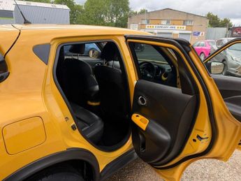 NISSAN JUKE 1.6 Tekna SUV 5dr Petrol XTRON Euro 6 (117 ps)