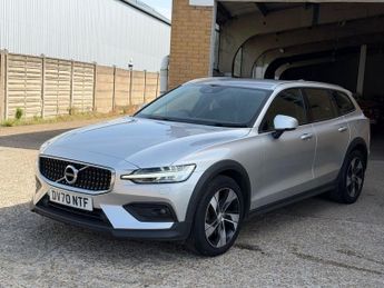 VOLVO V60 CROSS COUNTRY 2.0 B5 MHEV Estate 5dr Petrol Hybrid Auto AWD Euro 6 (s/s) (250 