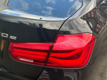 BMW 3 SERIES 2.0 330e 7.6kWh Sport Saloon 4dr Petrol Plug-in Hybrid Auto Euro