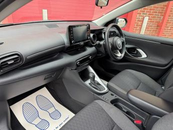 TOYOTA YARIS 1.5 VVT-h Design Hatchback 5dr Petrol Hybrid E-CVT Euro 6 (s/s) 