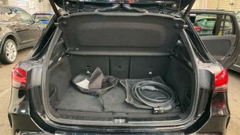 MERCEDES-BENZ EQA EQA 250 66.5kWh AMG Line SUV 5dr Electric Auto (190 ps)