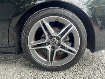 MERCEDES-BENZ A-CLASS 2.0 A200d AMG Line Saloon 4dr Diesel 8G-DCT Euro 6 (s/s) (150 ps