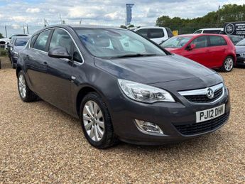 Vauxhall Astra 2.0 CDTi Elite Hatchback 5dr Diesel Auto Euro 5 (165 ps)