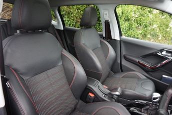 PEUGEOT 2008 1.6 BlueHDi GT Line SUV 5dr Diesel Manual Euro 6 (s/s) (120 ps)