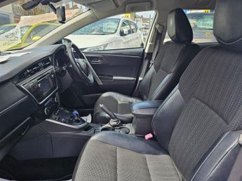 TOYOTA AURIS 1.8 VVT-h Excel Touring Sports 5dr Petrol Hybrid CVT Euro 5 (s/s