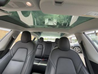 TESLA Model 3 (Dual Motor) Long Range Saloon 4dr Electric Auto 4WDE (346 ps)