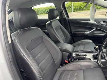 FORD MONDEO 2.0 TDCi Zetec Hatchback 5dr Diesel Manual (156 g/km, 138 bhp)