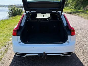 VOLVO V90 2.0 D4 R-Design Estate 5dr Diesel Auto Euro 6 (s/s) (190 ps)