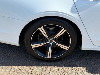 VOLVO V90 2.0 D4 R-Design Estate 5dr Diesel Auto Euro 6 (s/s) (190 ps)