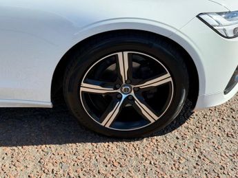 VOLVO V90 2.0 D4 R-Design Estate 5dr Diesel Auto Euro 6 (s/s) (190 ps)