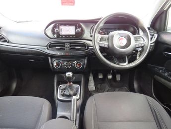 FIAT TIPO 1.4 MPI Lounge Hatchback 5dr Petrol Manual Euro 6 (95 ps)