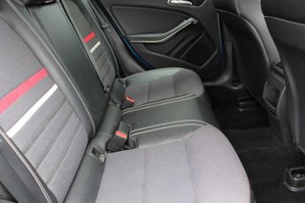 MERCEDES-BENZ A-CLASS 1.6 A180 SE Hatchback 5dr Petrol 7G-DCT Euro 6 (s/s) (122 ps)