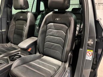 VOLKSWAGEN TIGUAN 1.5 TSI EVO R-Line Tech SUV 5dr Petrol DSG Euro 6 (s/s) (150 ps)