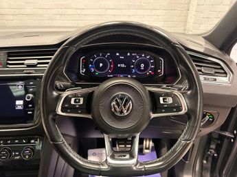 VOLKSWAGEN TIGUAN 1.5 TSI EVO R-Line Tech SUV 5dr Petrol DSG Euro 6 (s/s) (150 ps)