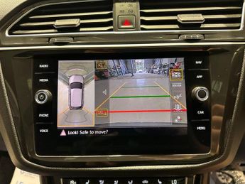 VOLKSWAGEN TIGUAN 1.5 TSI EVO R-Line Tech SUV 5dr Petrol DSG Euro 6 (s/s) (150 ps)
