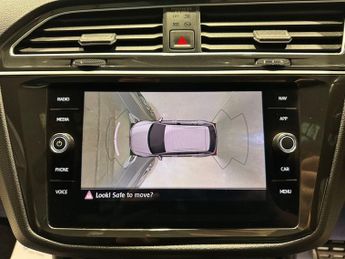 VOLKSWAGEN TIGUAN 1.5 TSI EVO R-Line Tech SUV 5dr Petrol DSG Euro 6 (s/s) (150 ps)