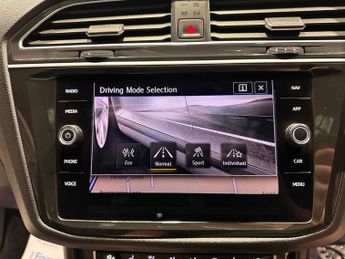 VOLKSWAGEN TIGUAN 1.5 TSI EVO R-Line Tech SUV 5dr Petrol DSG Euro 6 (s/s) (150 ps)