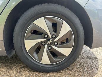 HYUNDAI IONIQ 1.6 h-GDi GPF SE Hatchback 5dr Petrol Hybrid DCT Euro 6 (s/s) (1