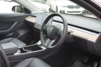 TESLA Model 3 Standard Range Plus Saloon 4dr Electric Auto RWD (241 bhp)