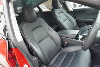 TESLA Model 3 Standard Range Plus Saloon 4dr Electric Auto RWD (241 bhp)