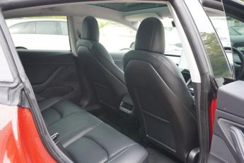 TESLA Model 3 Standard Range Plus Saloon 4dr Electric Auto RWD (241 bhp)