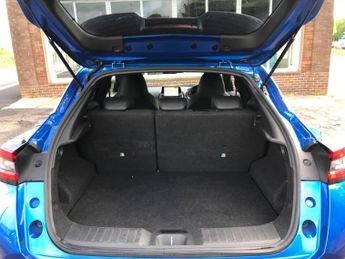 NISSAN JUKE 1.0 DIG-T N-Connecta SUV 5dr Petrol DCT Auto Euro 6 (s/s) (114 p