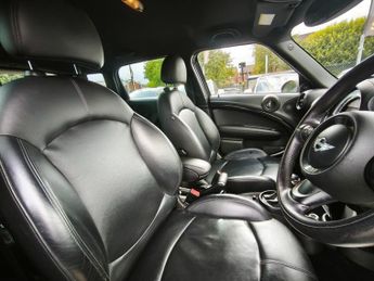 MINI COUNTRYMAN 2.0 Cooper SD SUV 5dr Diesel Auto ALL4 Euro 5 (143 ps)