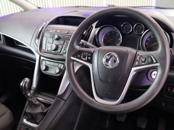 VAUXHALL ZAFIRA TOURER 2.0 CDTi Exclusiv MPV 5dr Diesel Manual Euro 5 (130 ps)